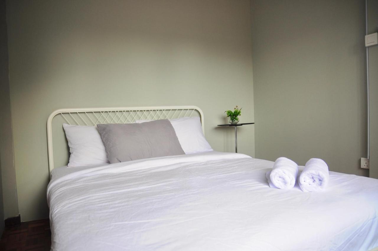 Grayhaus Spacious Bungalow & Garden Villa - Ss3 Petaling Jaya, Near Sunway - Stay Only No Events Bagian luar foto