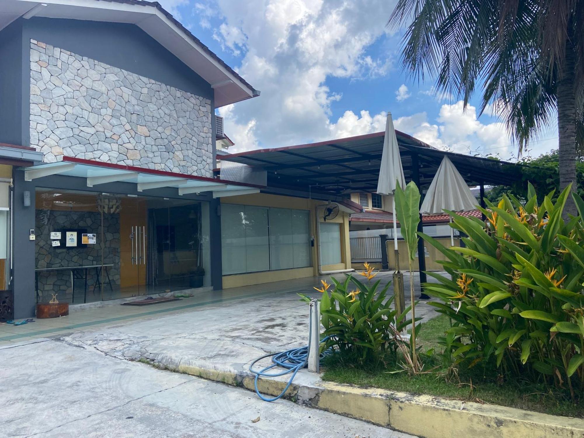 Grayhaus Spacious Bungalow & Garden Villa - Ss3 Petaling Jaya, Near Sunway - Stay Only No Events Bagian luar foto