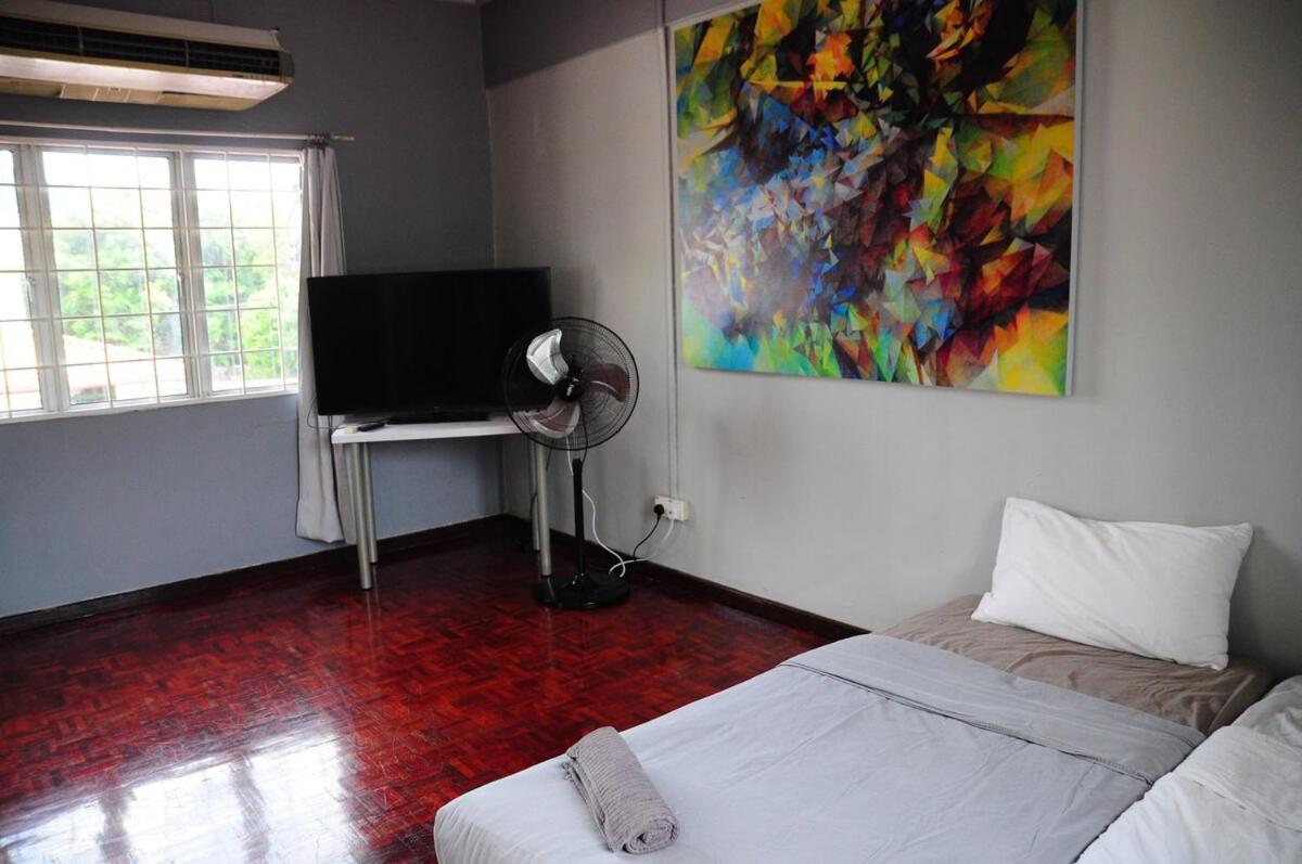 Grayhaus Spacious Bungalow & Garden Villa - Ss3 Petaling Jaya, Near Sunway - Stay Only No Events Bagian luar foto
