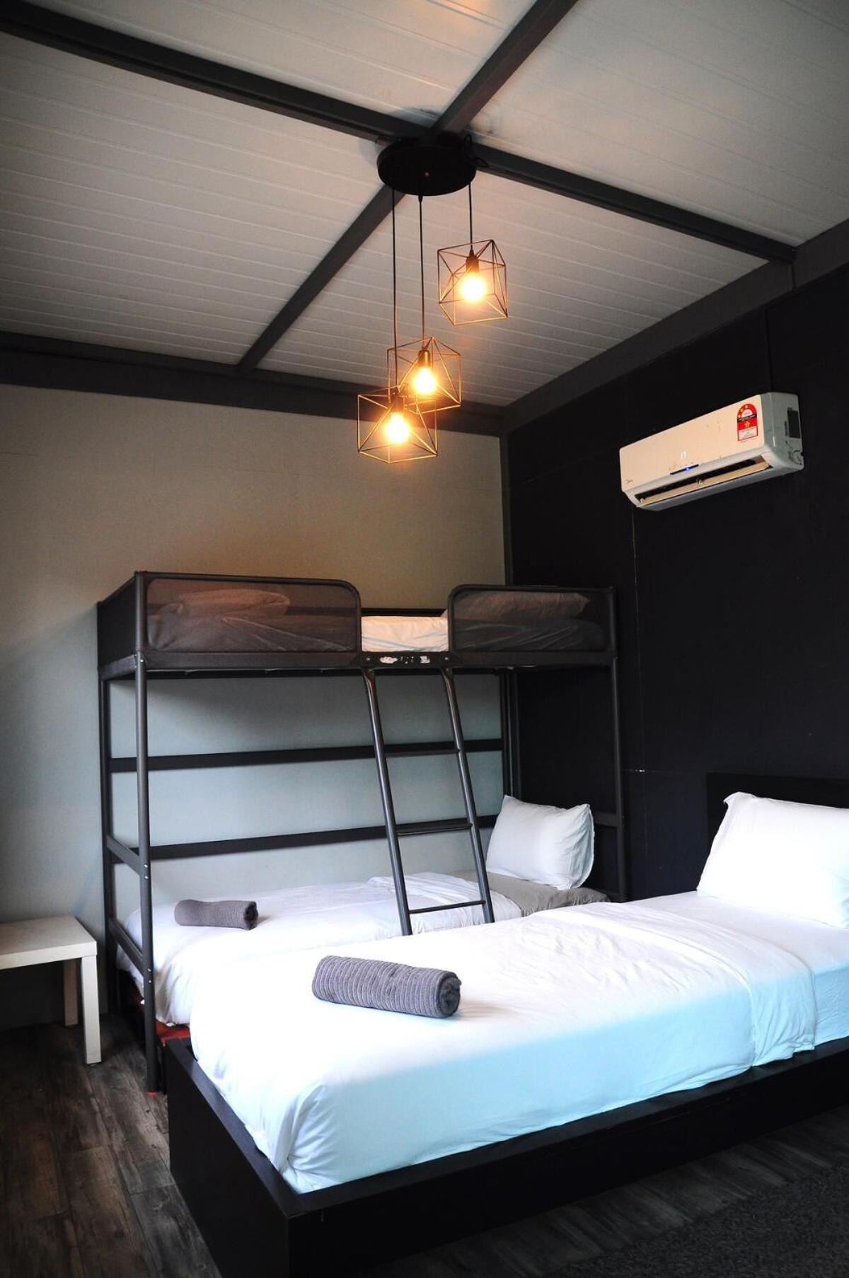 Grayhaus Spacious Bungalow & Garden Villa - Ss3 Petaling Jaya, Near Sunway - Stay Only No Events Bagian luar foto